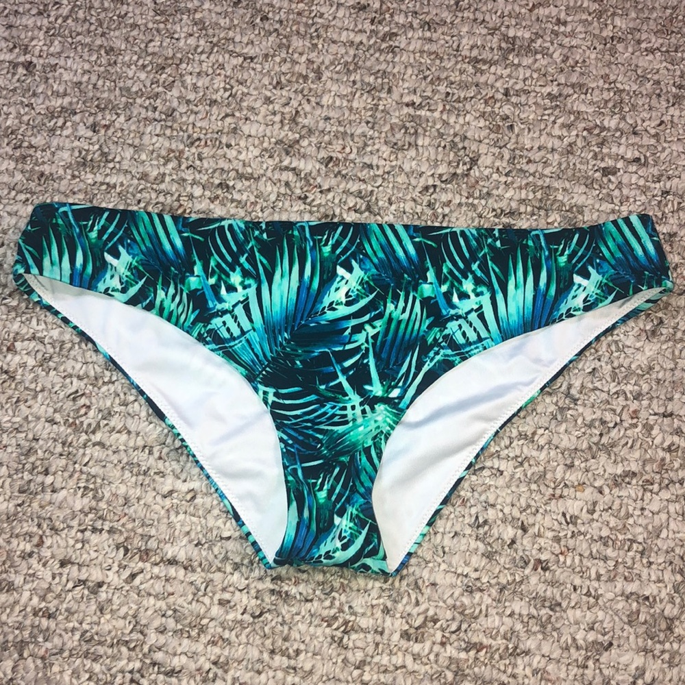 PINK Victoria’s Secret Bikini Bottom!